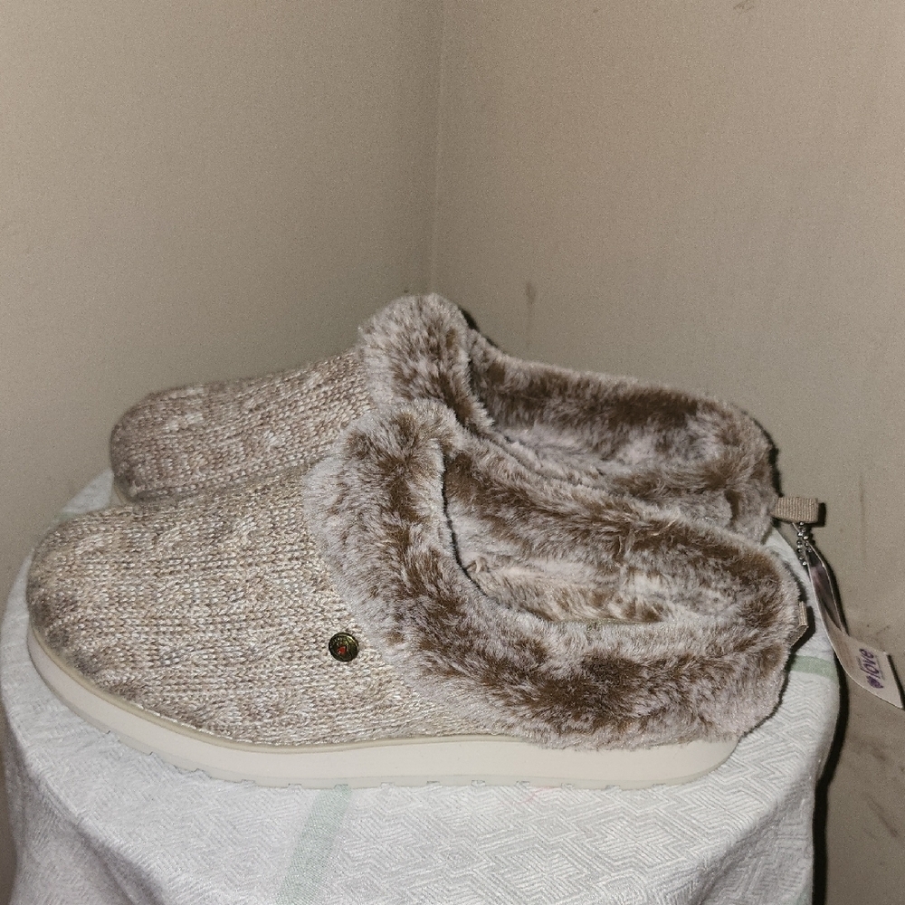 Skechers BOBS Cozy Cream Slippers - Picture 3 of 14